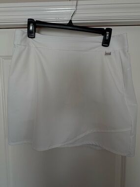 White Athletic Golf Skort with Side Pocket